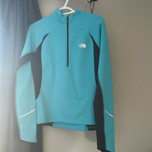 North face pull over